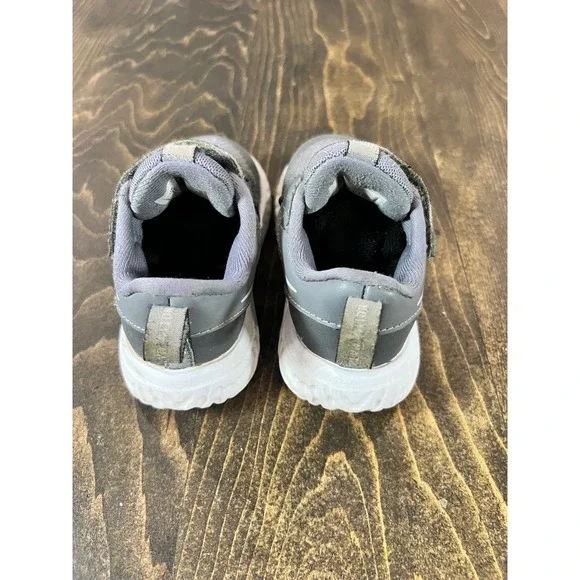 Nike Revolution 5 Toddler Kids Running Shoes Gray Size 7C BQ5673 004 - Picture 3 of 4